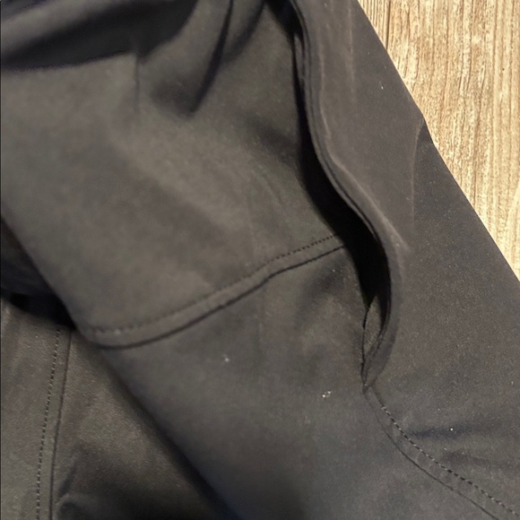 CRZ YOGA Women's Black Athletic Shorts - Picture 5 of 5